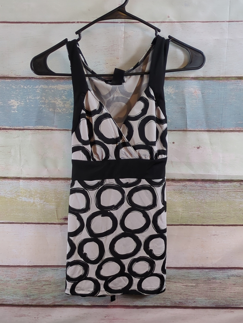 Joei & I Black & White Circle Print Sleeveless Women's Top